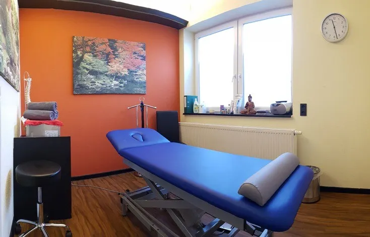 Behandlungsraum der Physiotherapie-Praxis im Impuls Fitness Oldenburg